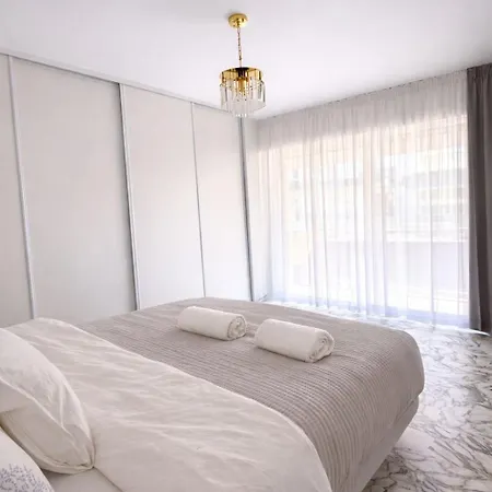 Appartement Riviera Juan Les Pins 300m Avec Terrasse