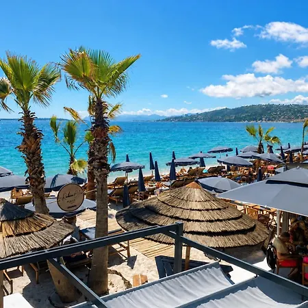 Riviera Juan Les Pins 300m Avec Terrasse Appartement
