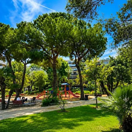 Riviera Juan Les Pins 300m Avec Terrasse Appartement