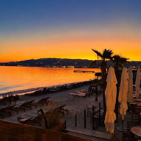 Riviera Juan Les Pins 300m Avec Terrasse